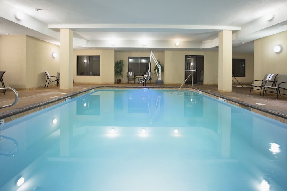 Holiday Inn Express Hotel and Suites Los Alamos Entrada Park 3/73