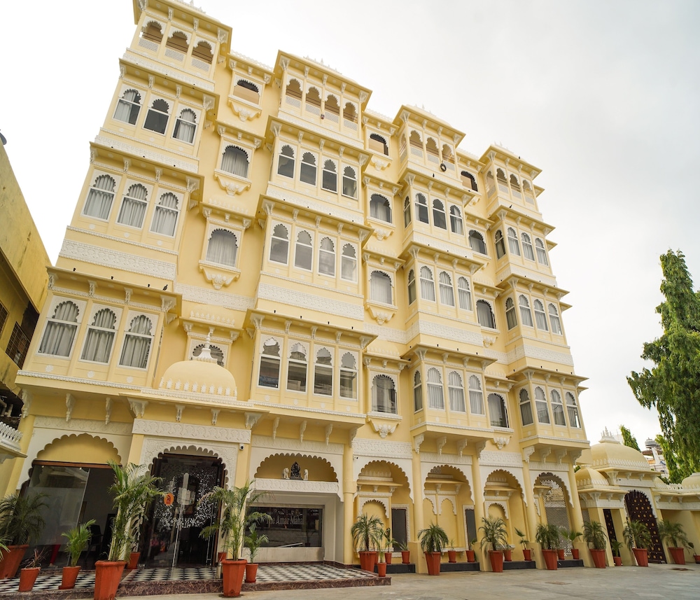 The Amar Mahal in UDAIPUR