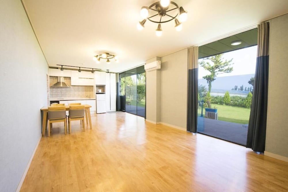 Haeden Ville 14/62