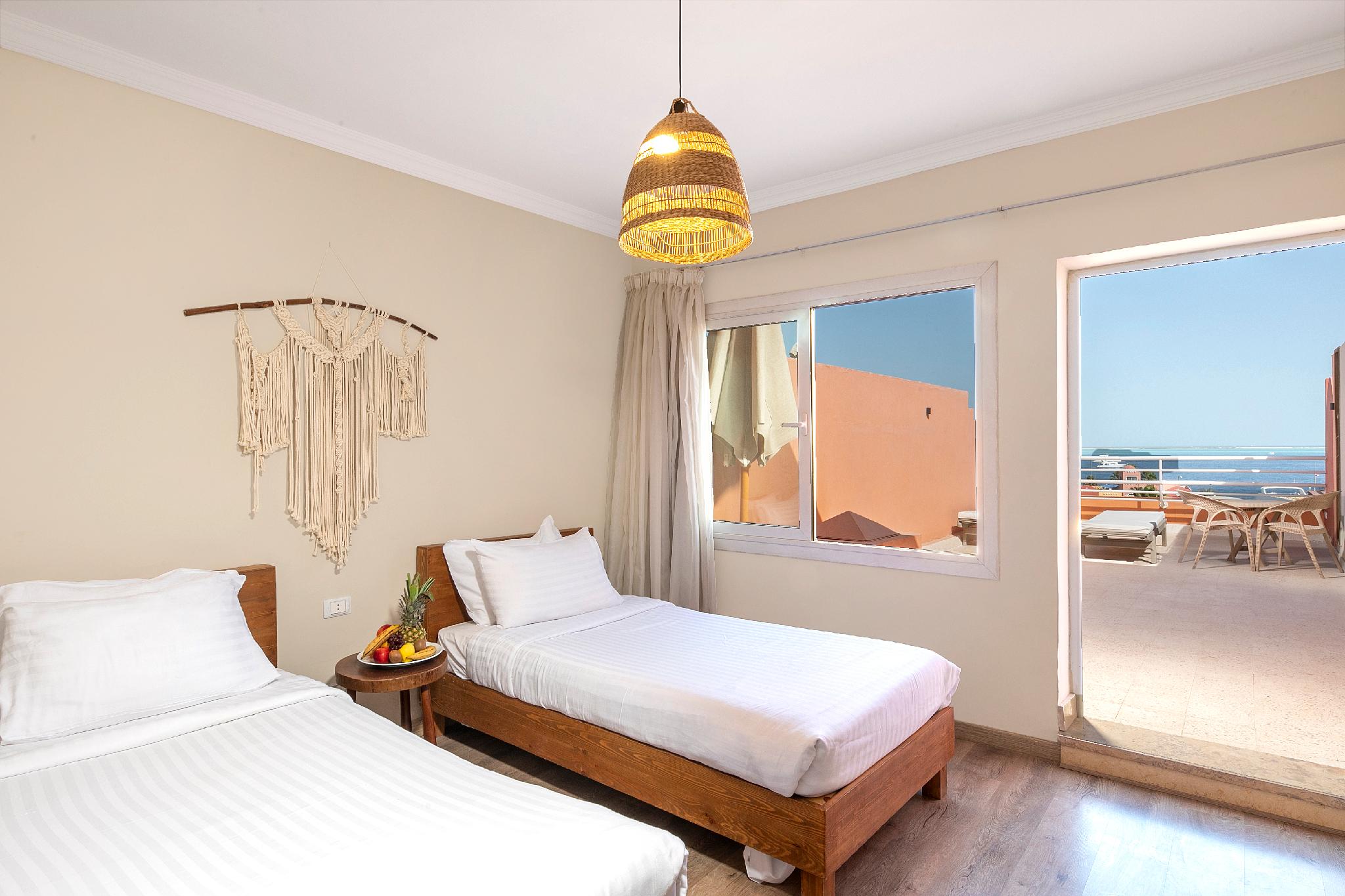 DELUXE SEA VIEW ROOMS