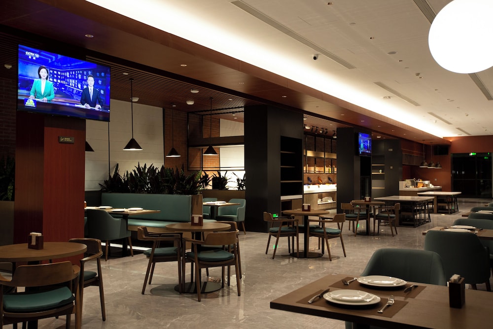 UrCove by Hyatt Cangzhou Grand Canal 6/8