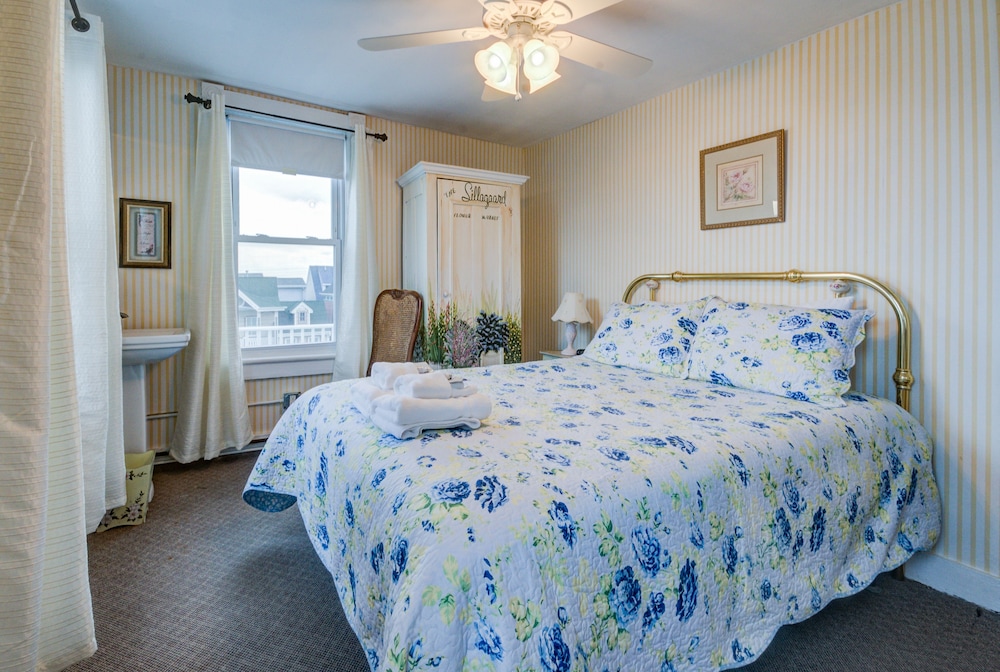The Lillagaard Bed and Breakfast 12/34