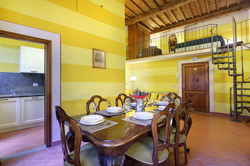 Puccini Apartments 33/50
