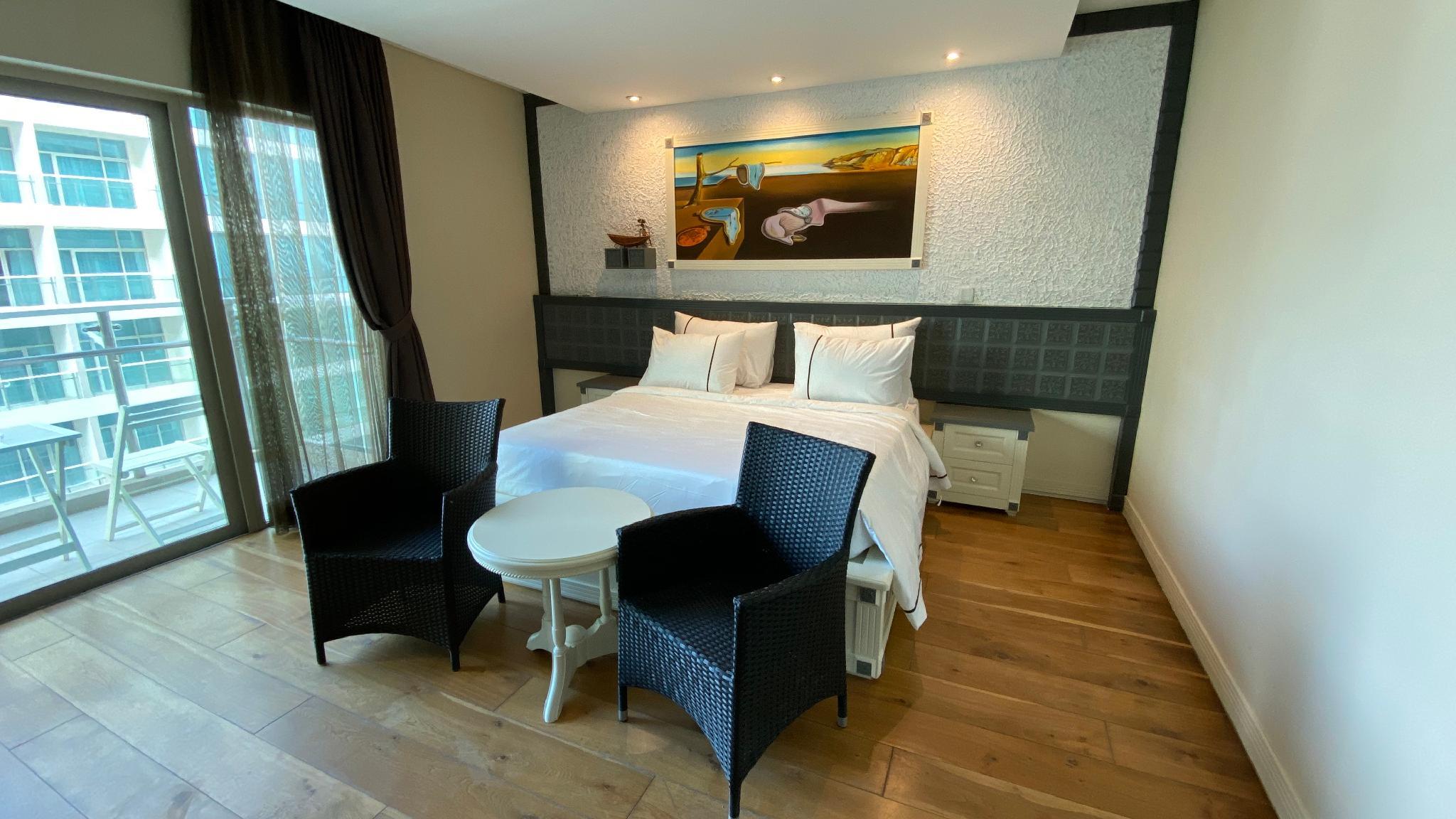 Ocean, Junior Suite, Queen Bed