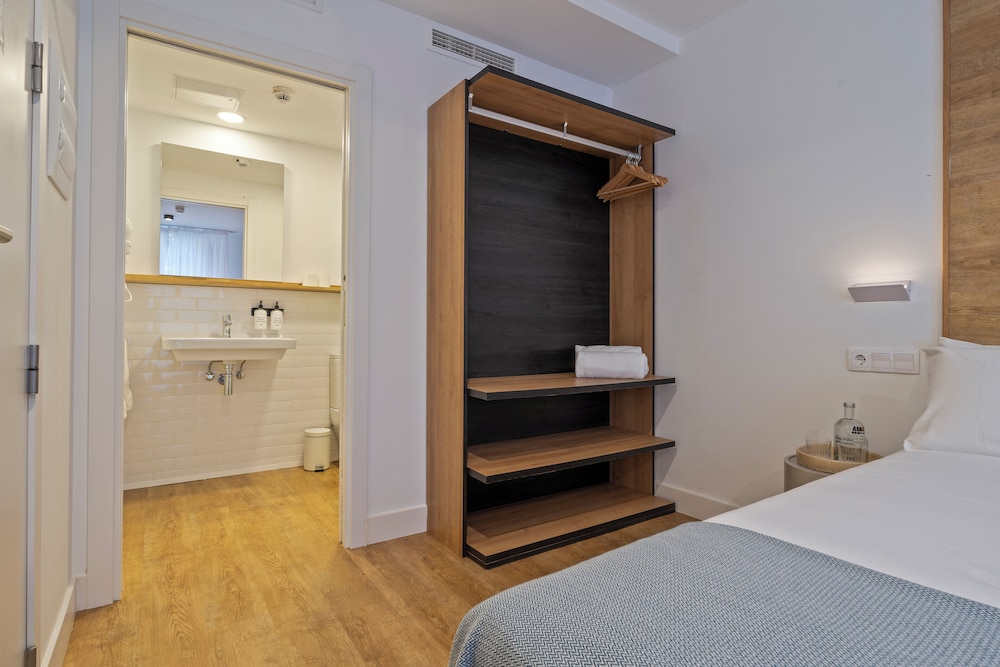 Colectia Hotel Ondarreta 13/38