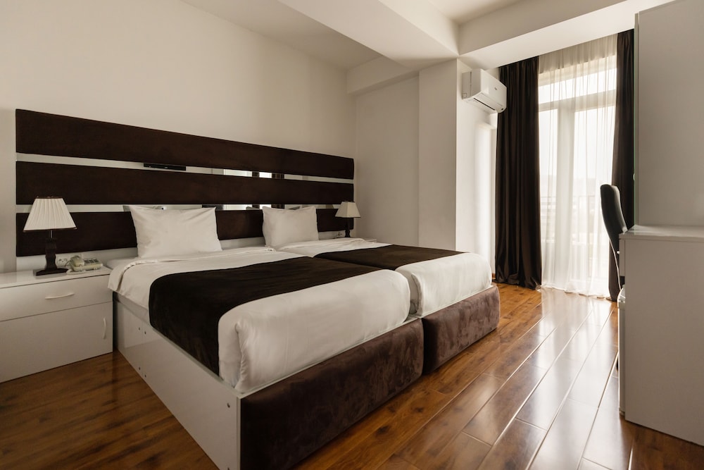 STANDARD, DOUBLE OR TWIN BED