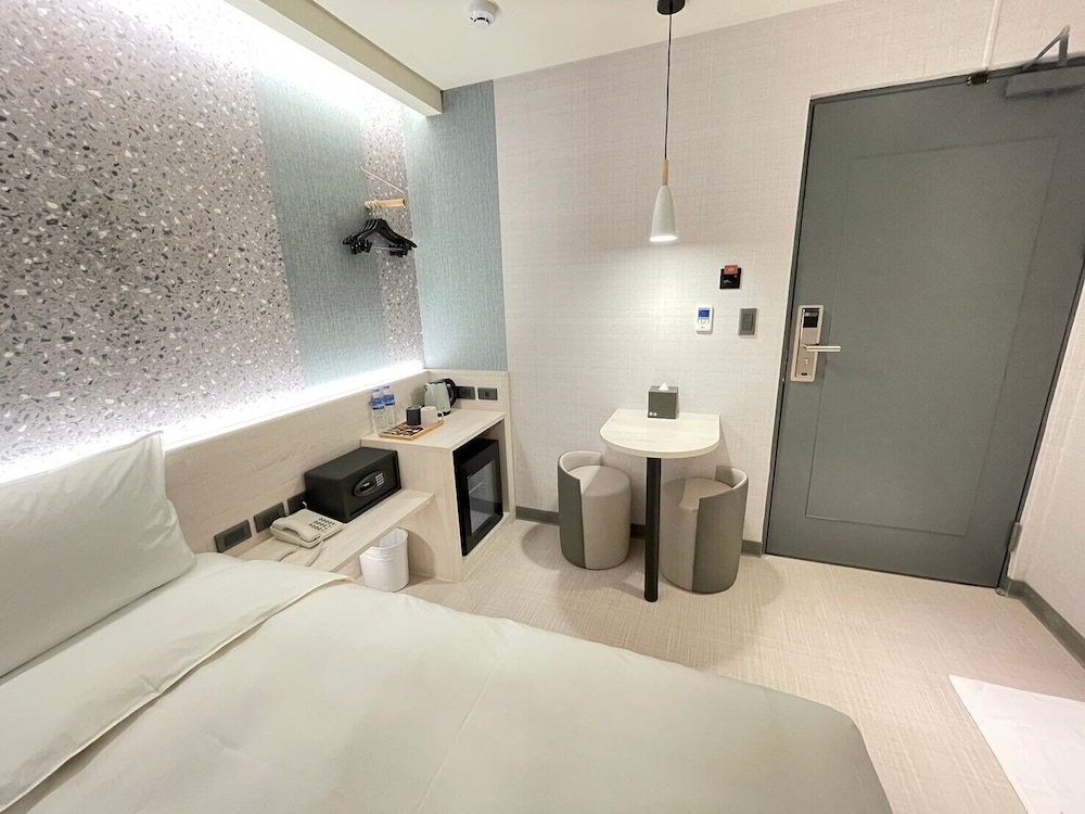 New City Hotel 41/41