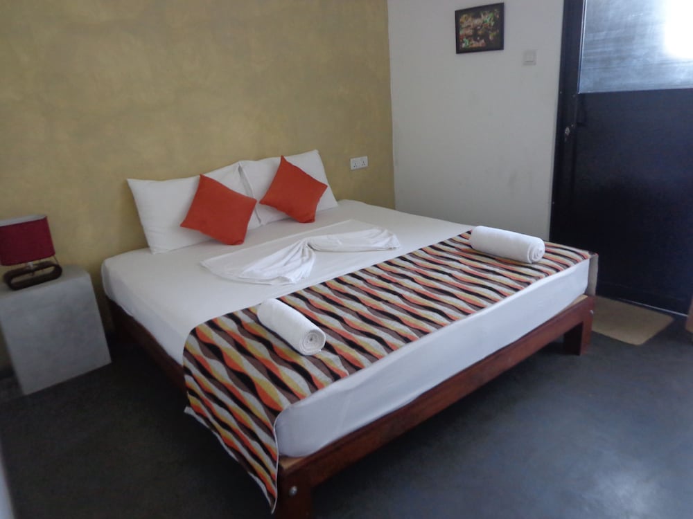Hotel Star White Negombo 10/50