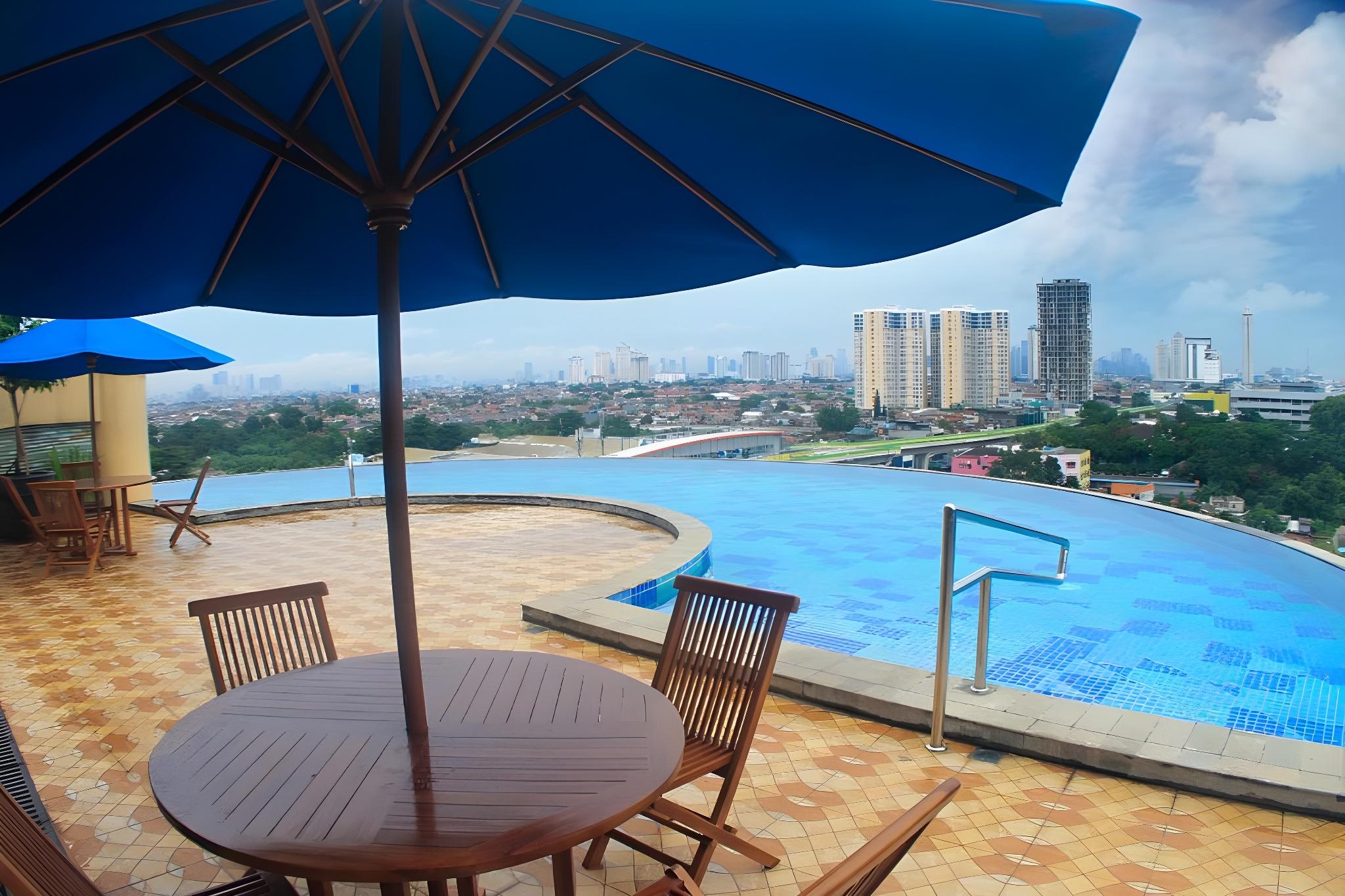 Kebayoran Park Hotel 55/57