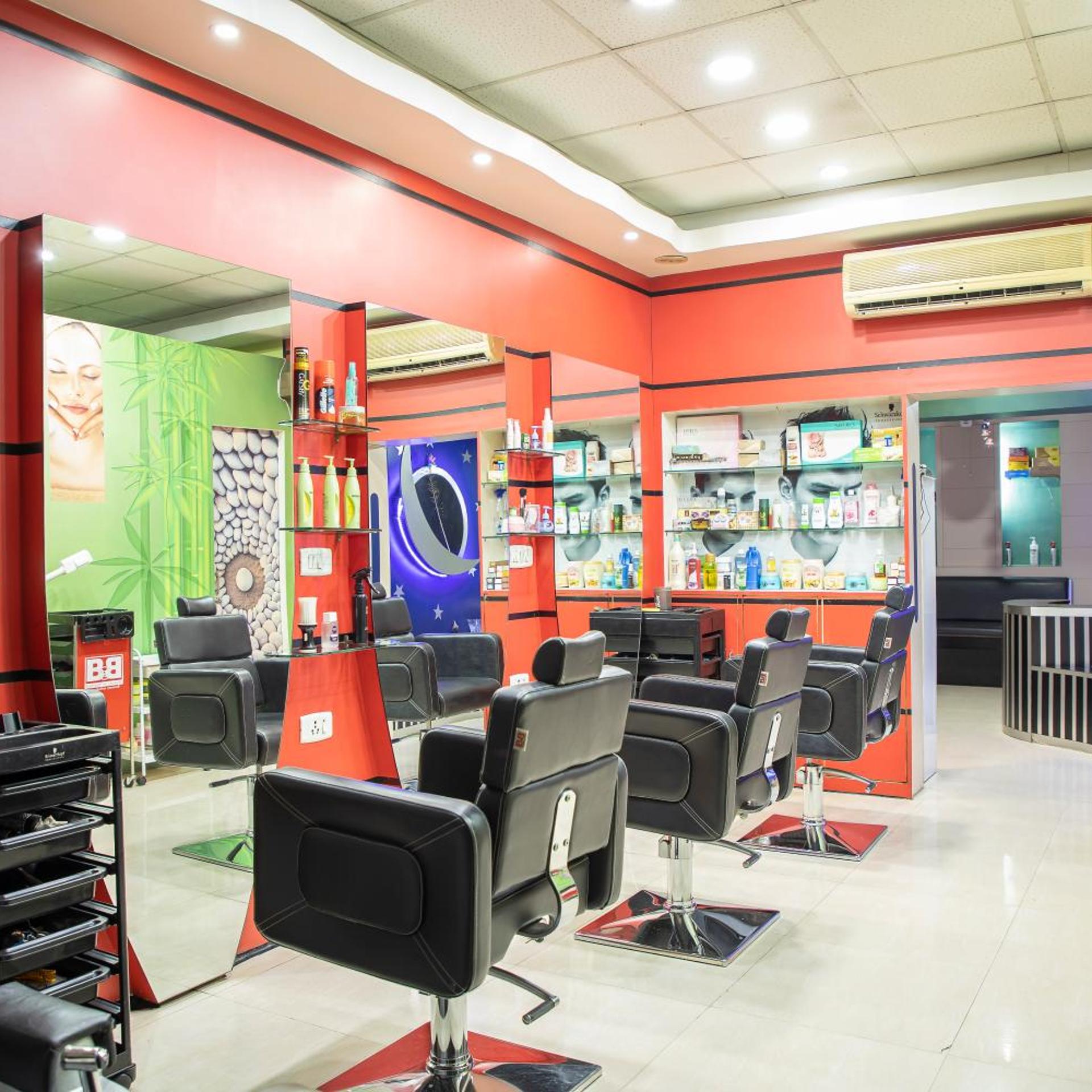 Oyo Premium Paltan Bazar 35/49