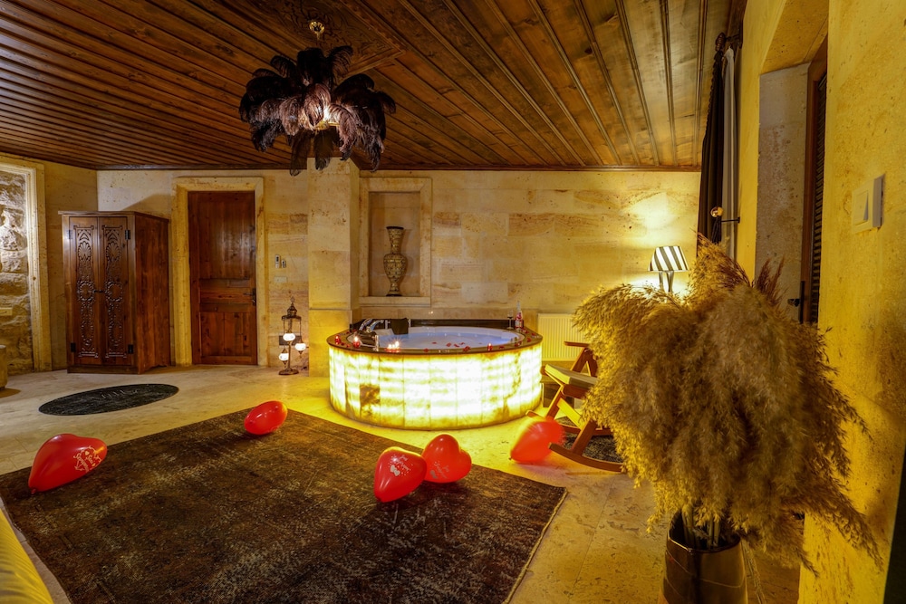 Enjoy Stone Hotel 5/50