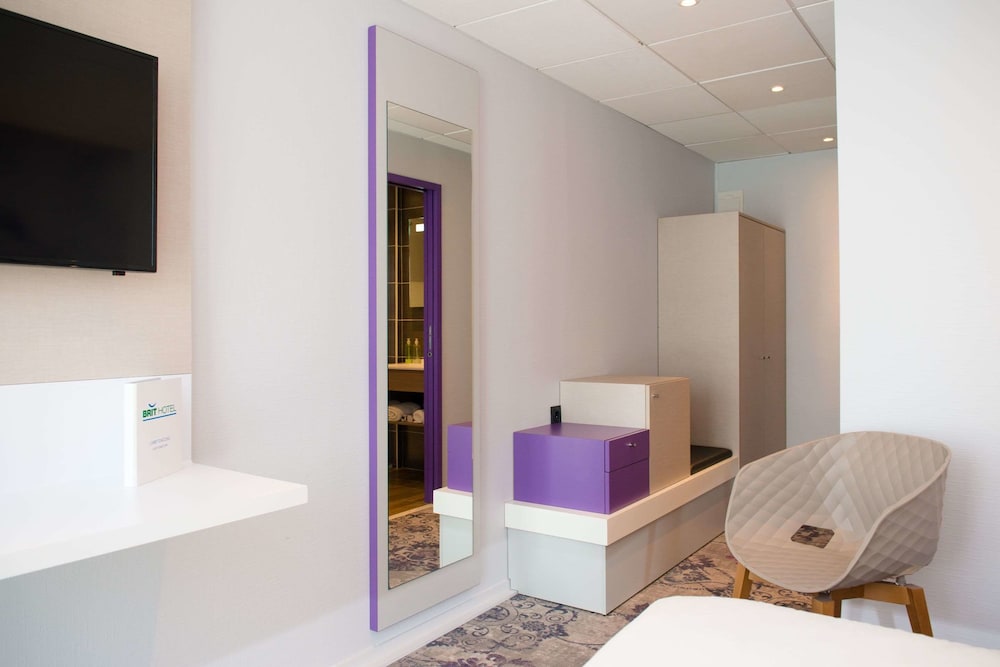 BRIT HOTEL NANTES VIGNEUX – L’ATLANTEL 23/49
