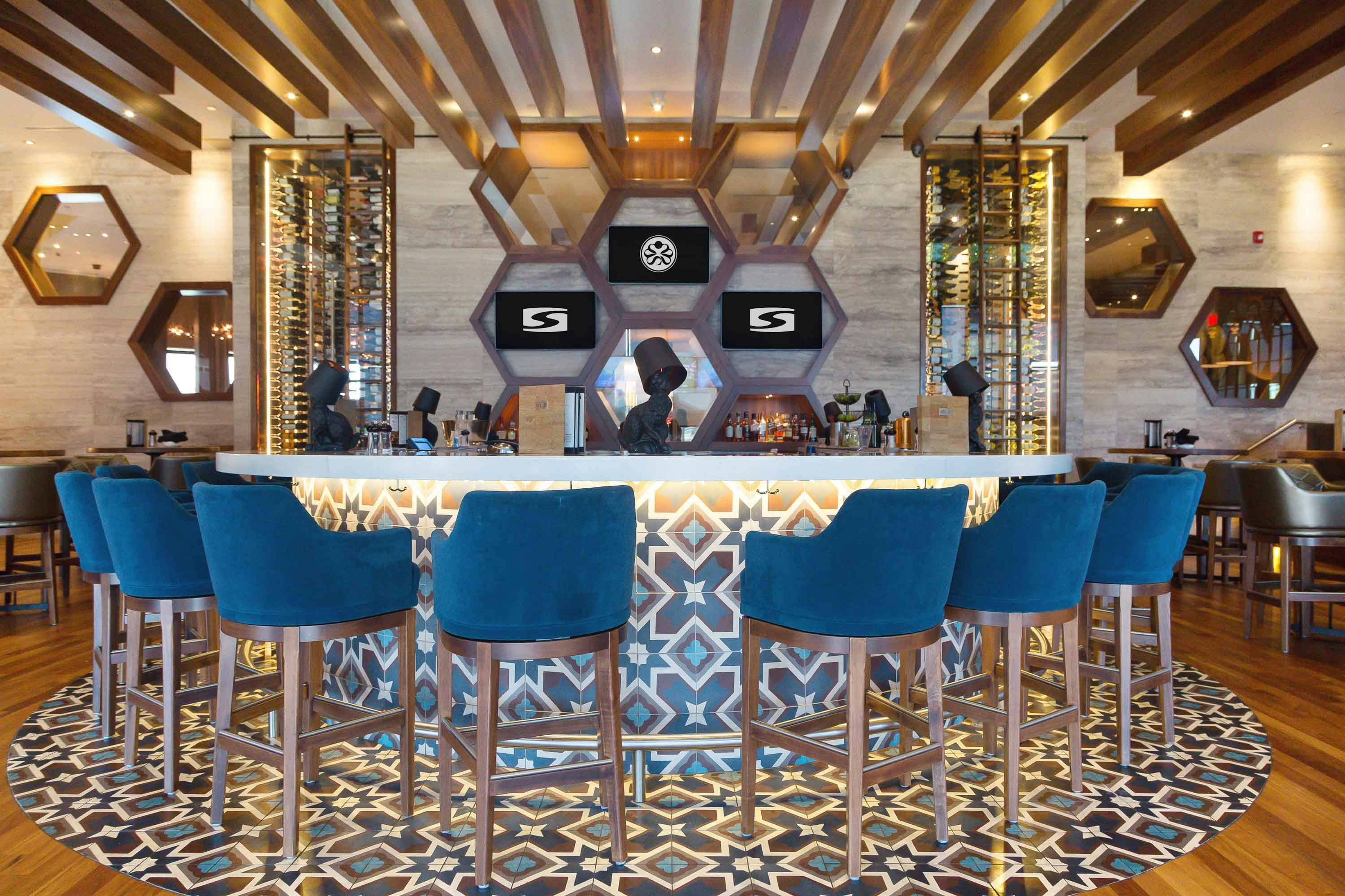 Sandman Hotel Calgary Airport 36/48
