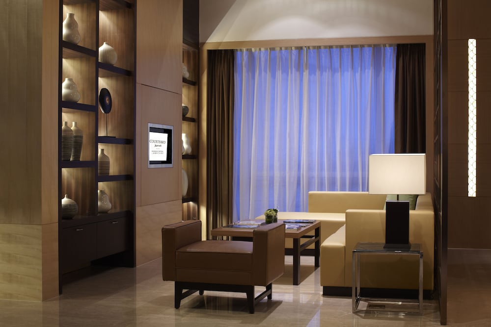 Courtyard By Marriott Shanghai Central 34/39