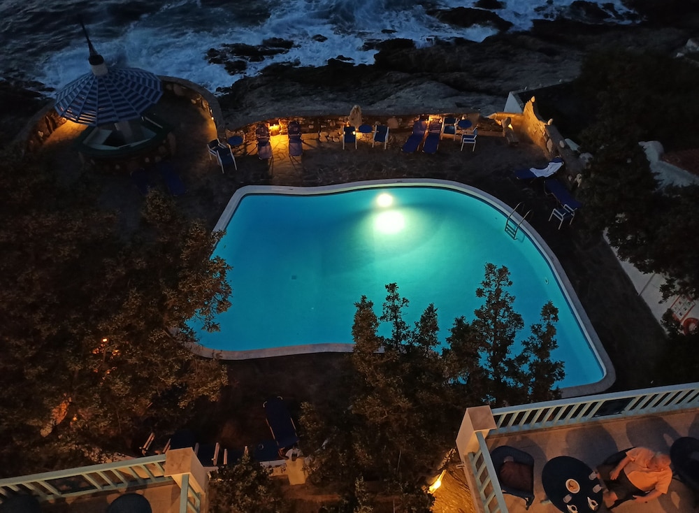 Daidalos Hotel، Chios 13/27
