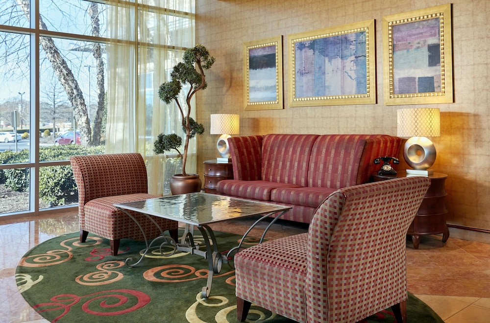 Embassy Suites by Hilton Hampton Convention Center 28/46