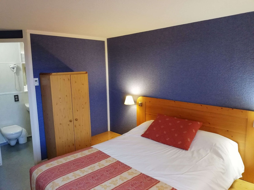 Brit Hotel Fumel Vallee Du Lot 8/50