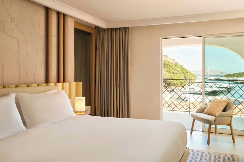 Escape, Suite, King Bed, Terrace