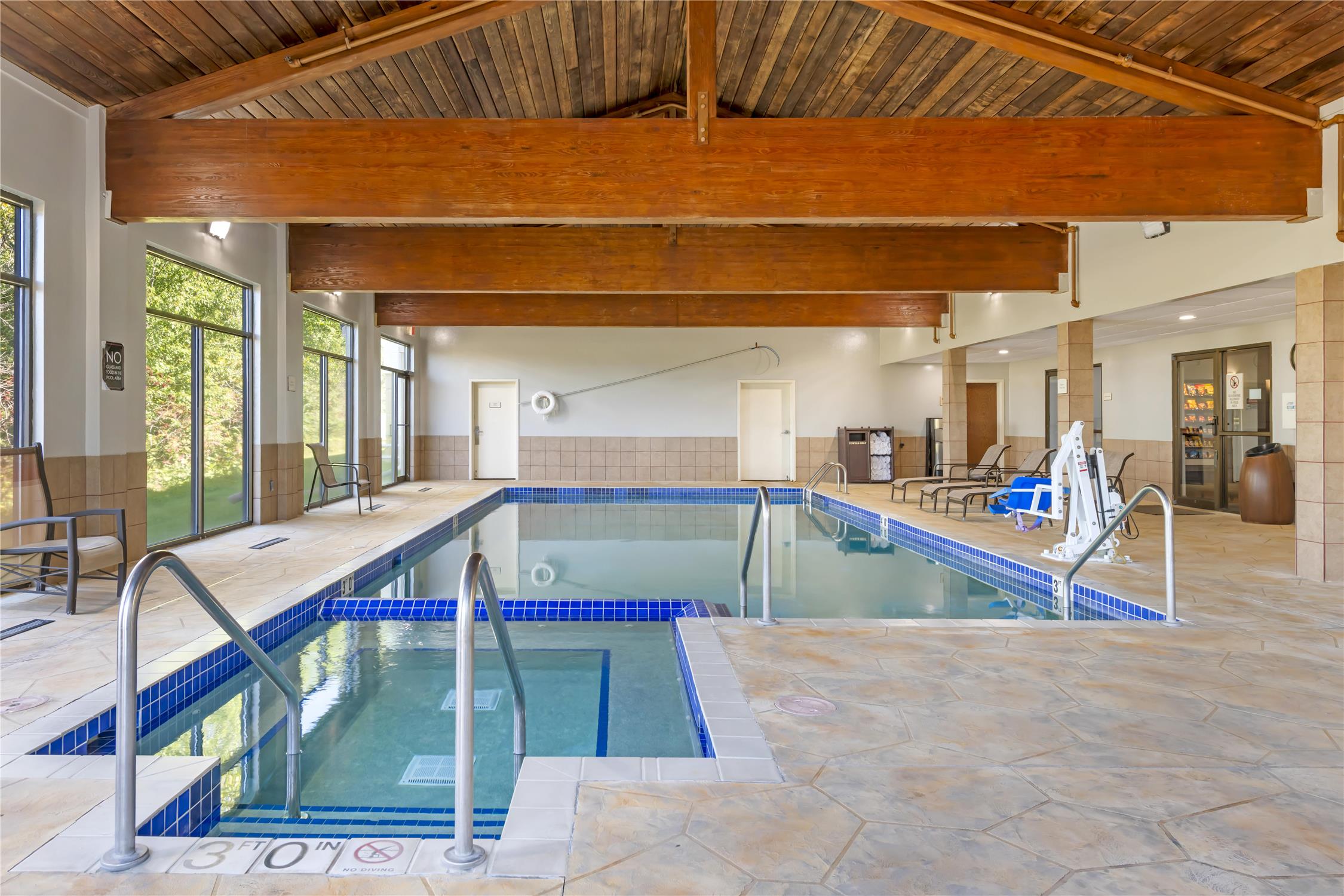 Best Western Plus Eau Claire Conference Center 30/62