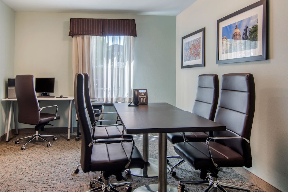 Clarion Inn & Suites Atlanta Downtown 34/37