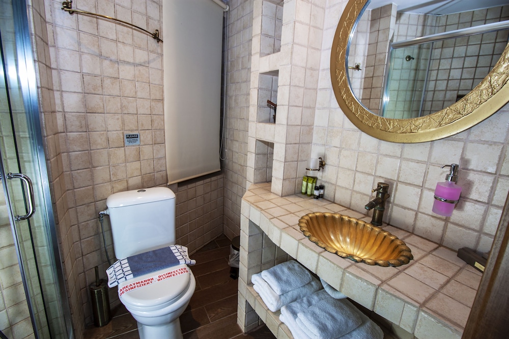 Elia Portou Rooms 30/33