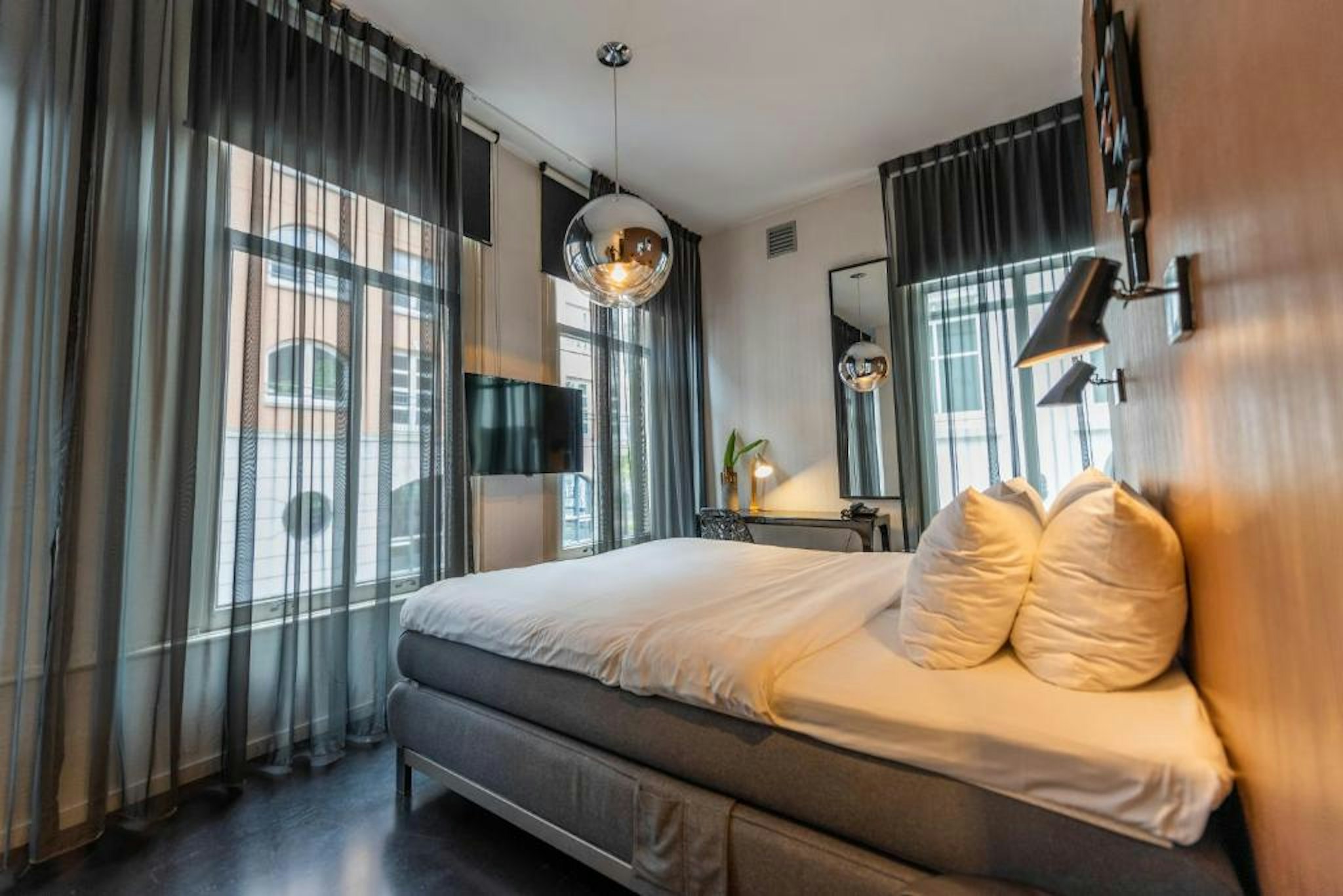 STANDARD, DOUBLE BED