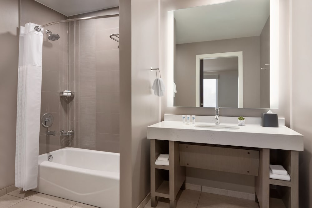 Hyatt House Atlanta Perimeter Center 46/47