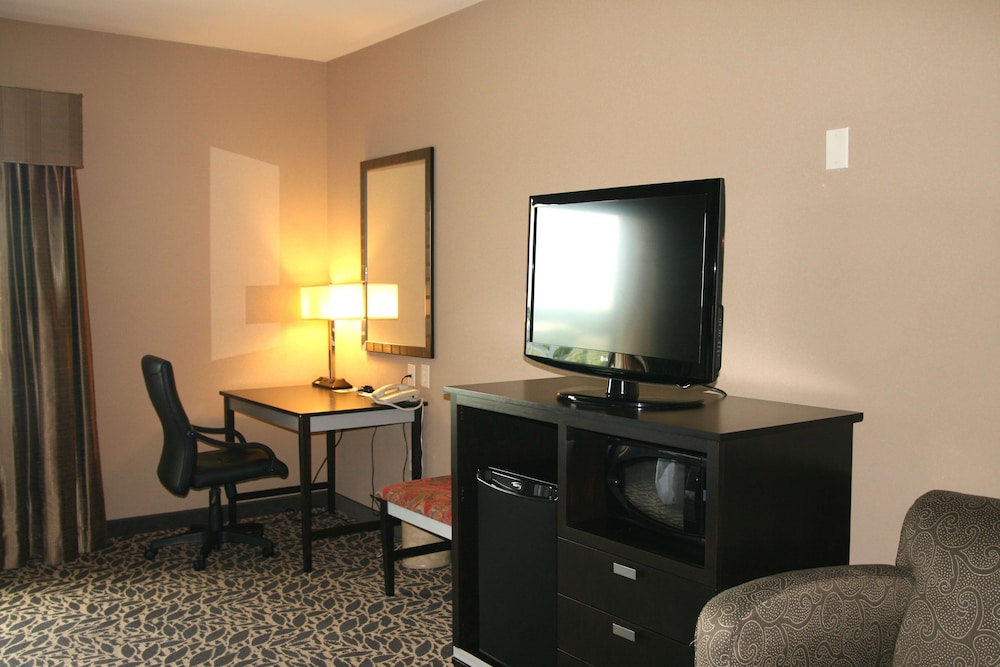 Hampton Inn & Suites Bay City, TX 35/39
