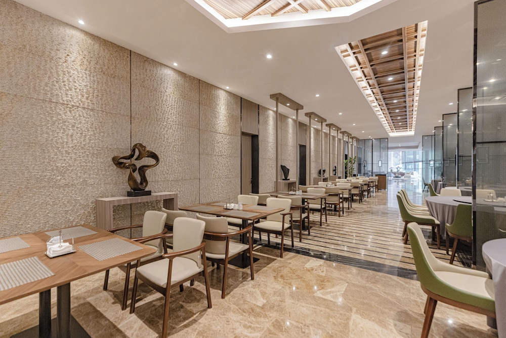 Shanghai International Tourist Resort Fuyi Hotel 47/55
