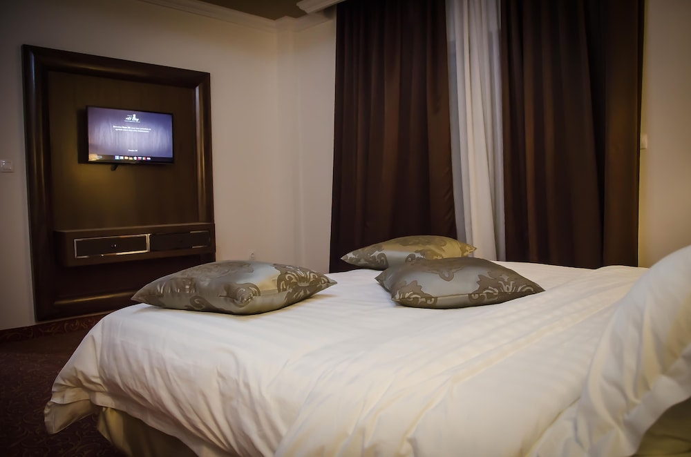 El Bey Hotel 7/50