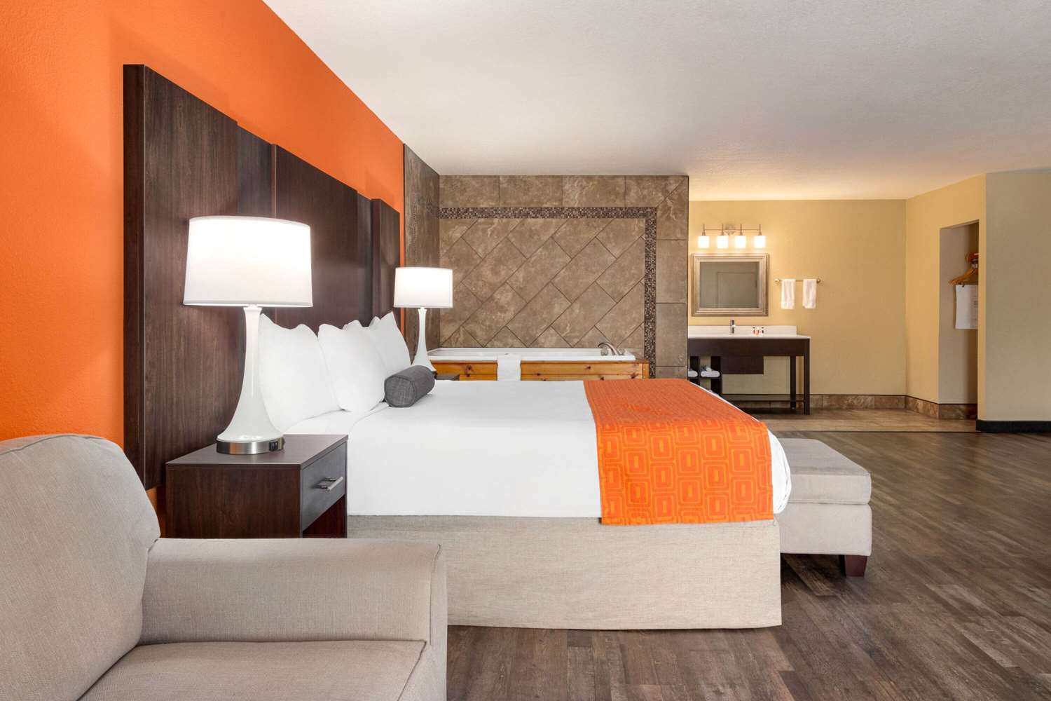 Howard Johnson By Wyndham Pigeon Forge 11/68