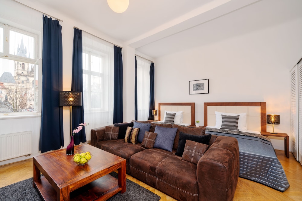 Old Town Square Premium Apartments 19/32