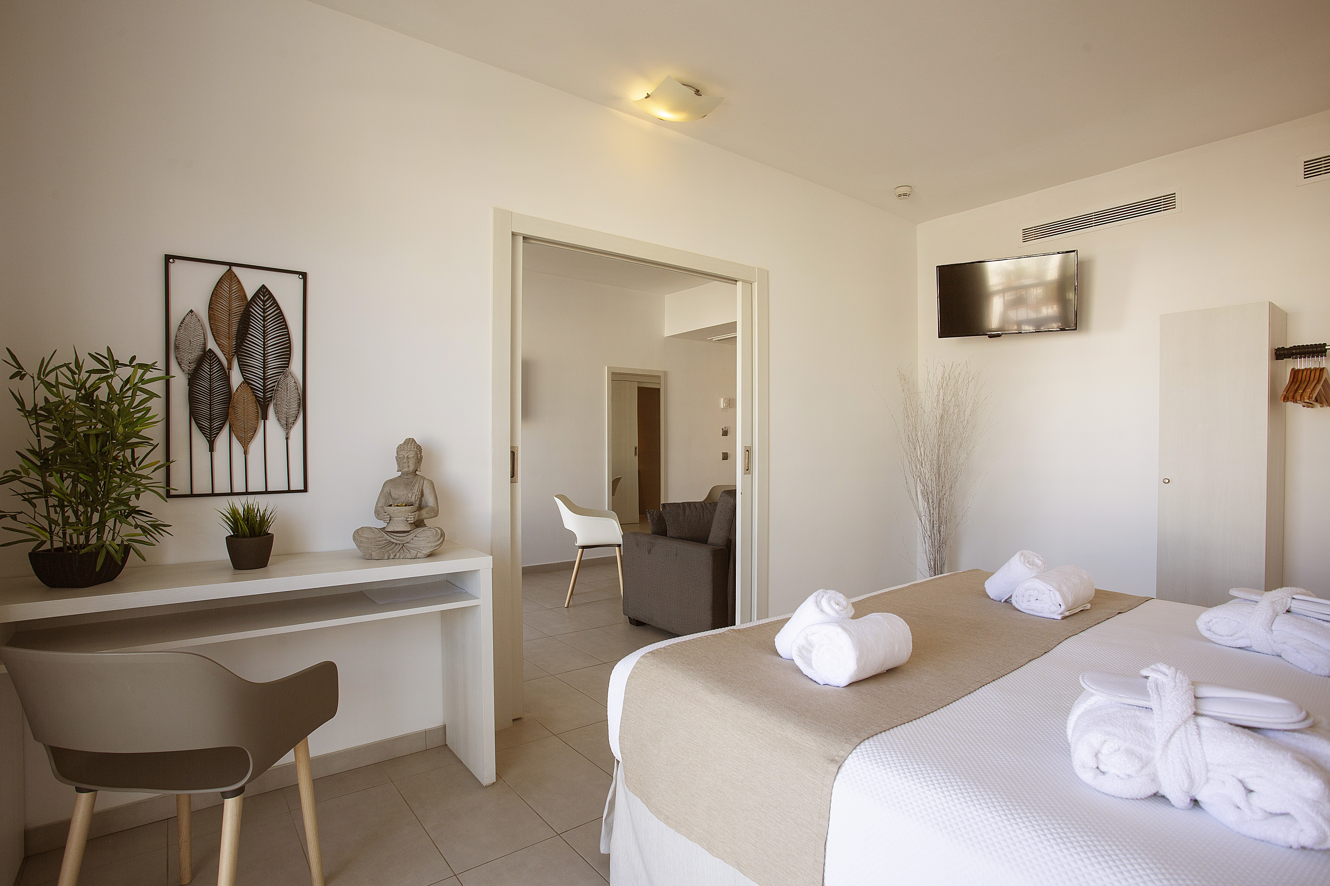 جناح جونيور مفرد، Hotel Puchet Ibiza 5/10