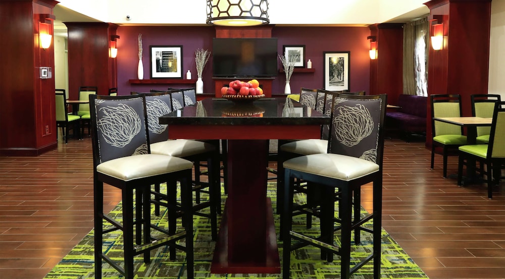 Hampton Inn & Suites Lamar 37/51