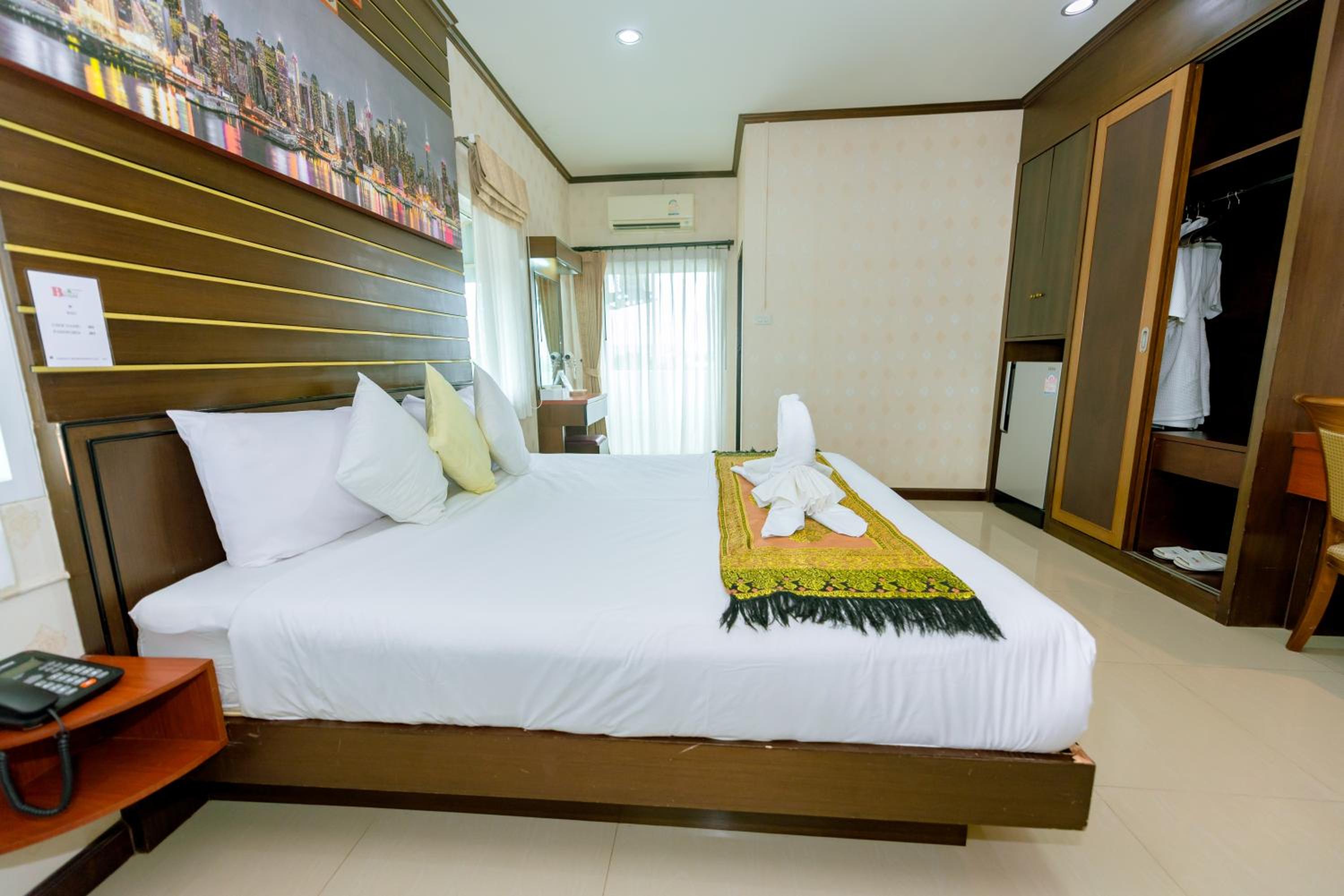 BANDER HOTEL 20/50