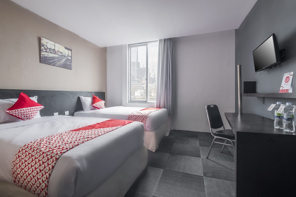 OYO 472 Hotel Asyra 7/16