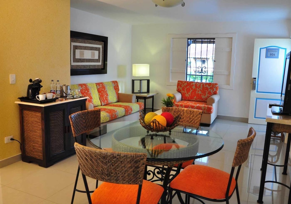 Hotel Campestre Las Camelias 49/71