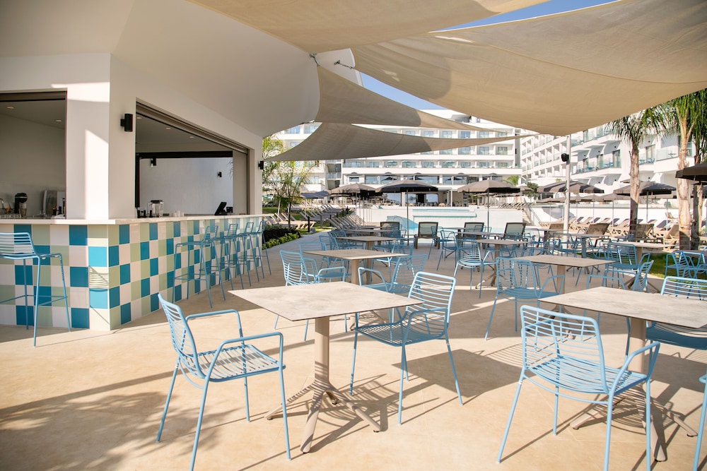 Atlantica Aqua Blue Hotel 33/50