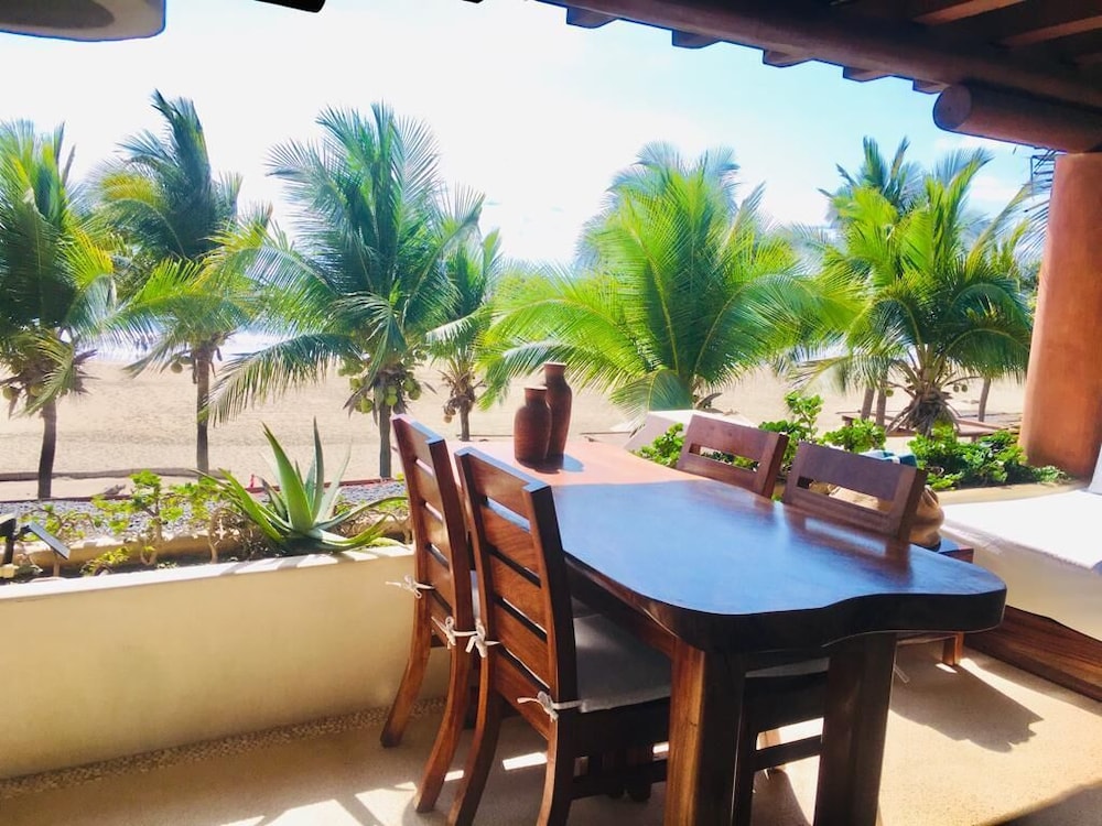 Las Palmas Luxury Villas 36/50