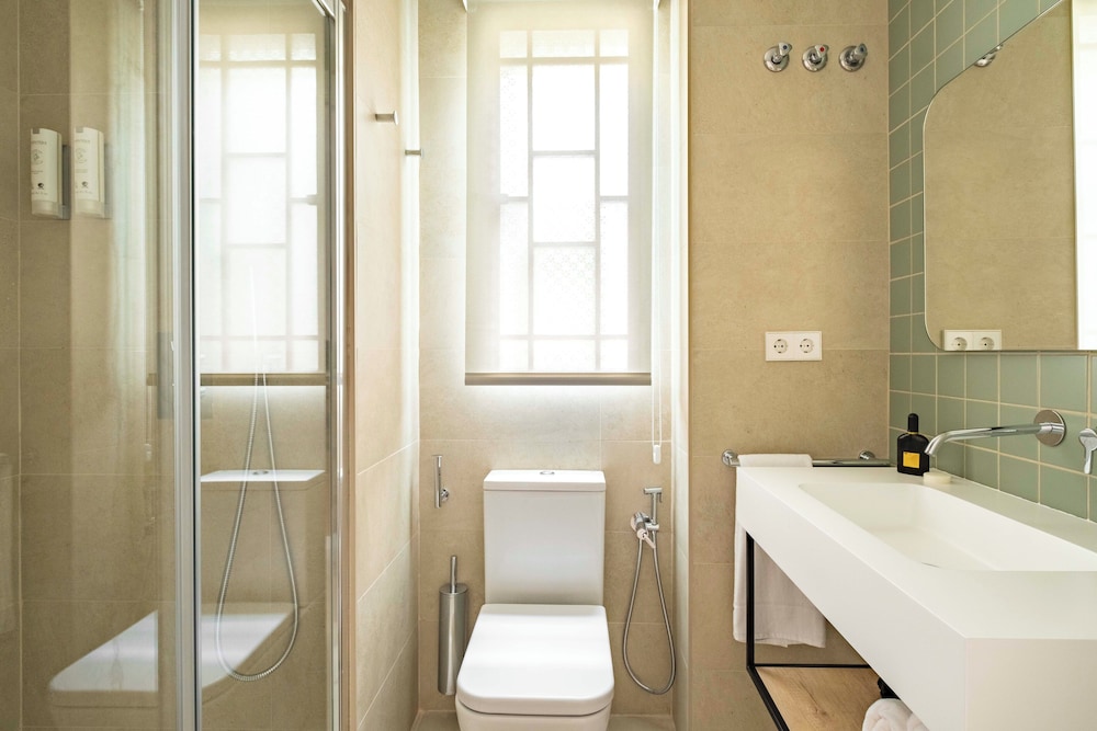 Aspasios Garden Apartments 42/46