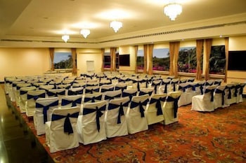 RAMANASHREE CALIFORNIA RESORT. 38/48