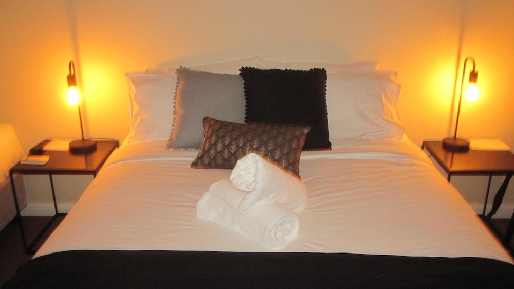 Katoomba Hotel 6/17
