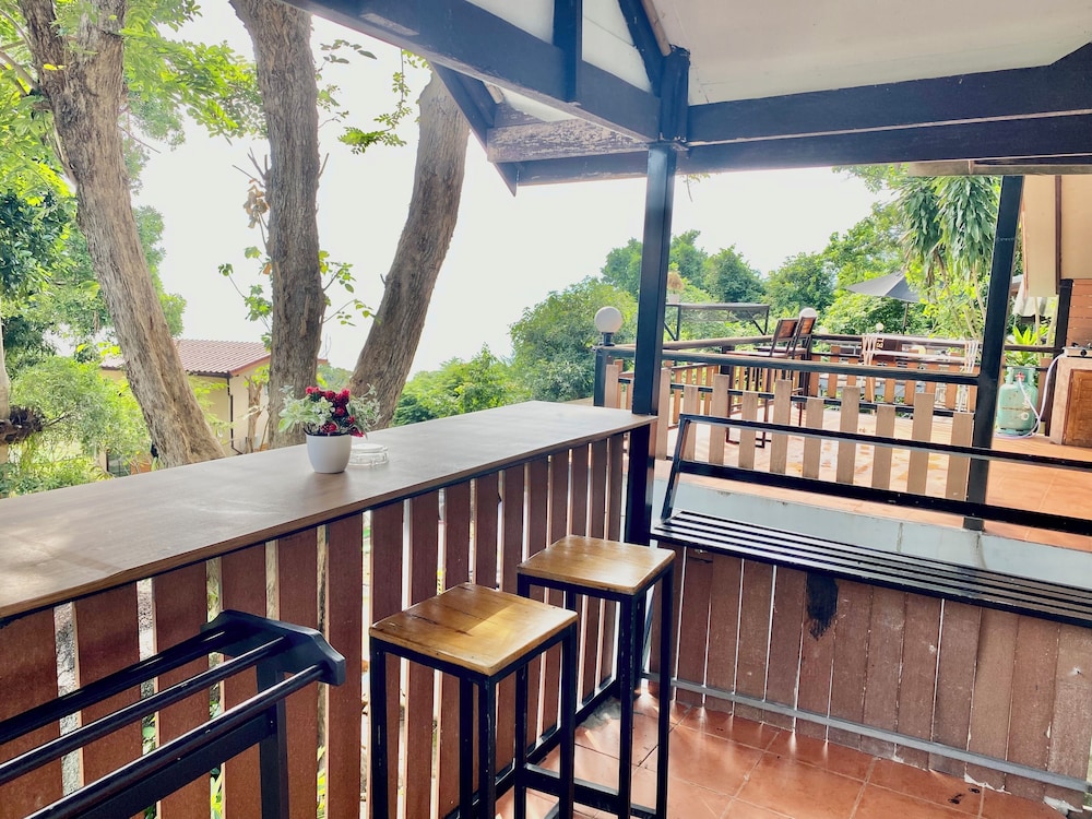 Majestic Sea View Resort 32/50