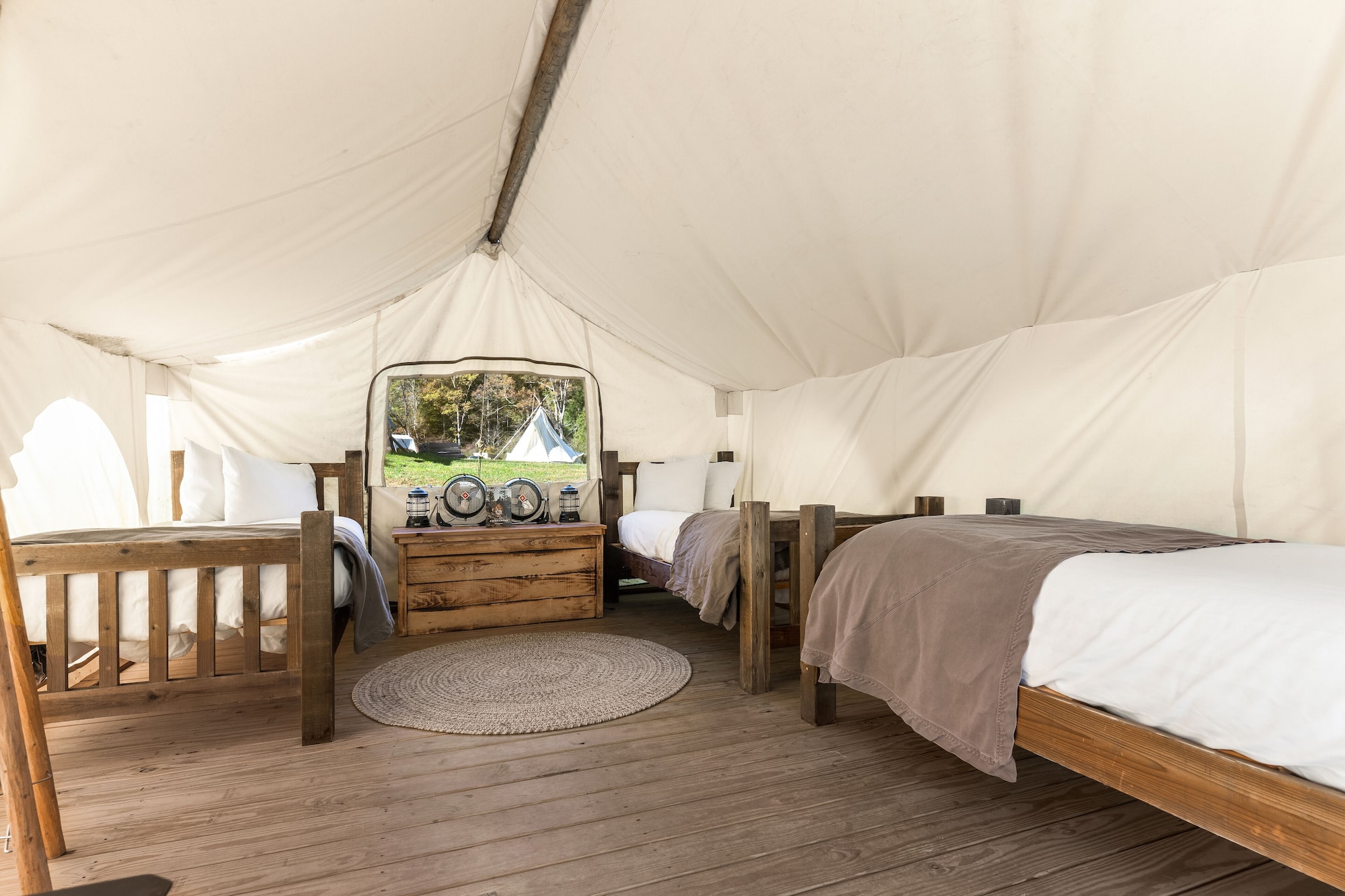 SAFARI, 3 BEDS, SHARED BATHROOM
