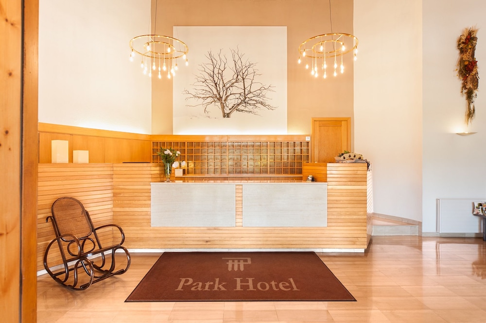 PARK HOTEL 3/35
