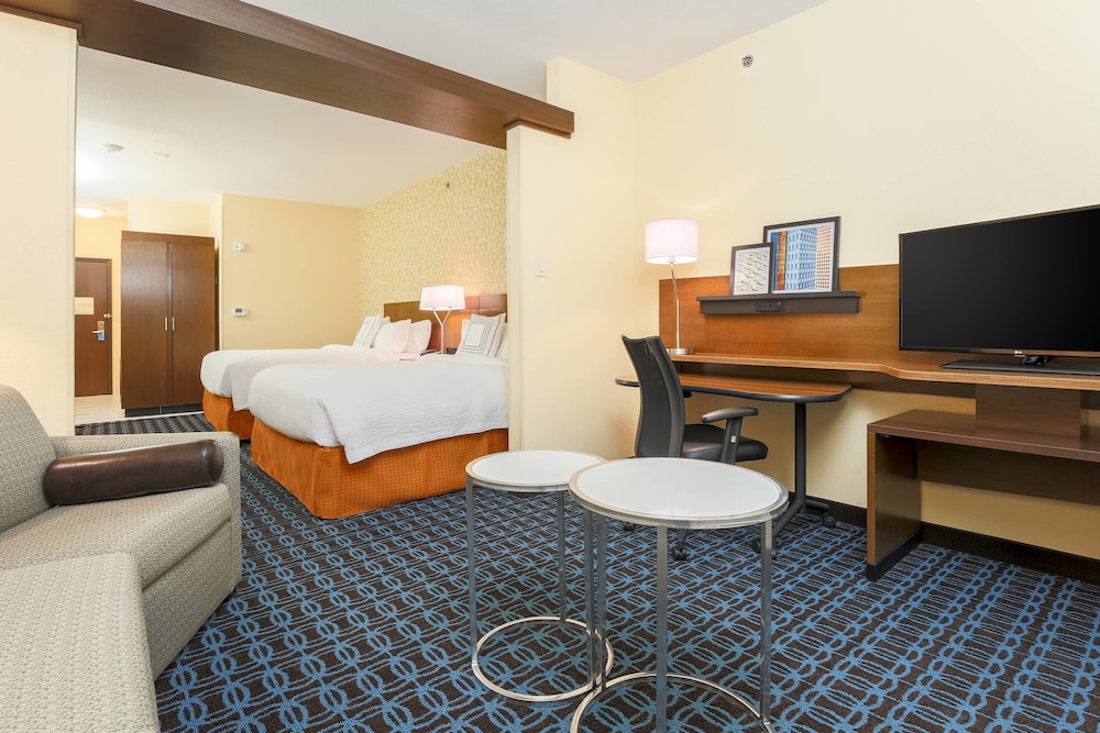 Fairfield Inn Suites Pleasanton 23/32