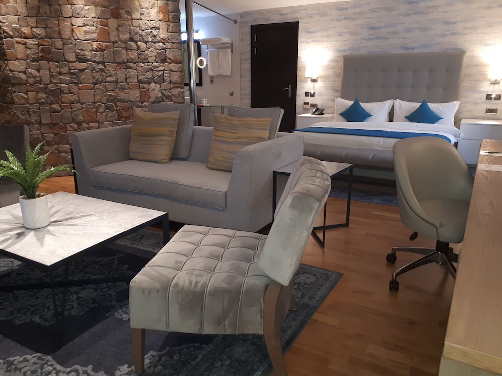 Leola Hotel Lkeja 27/47