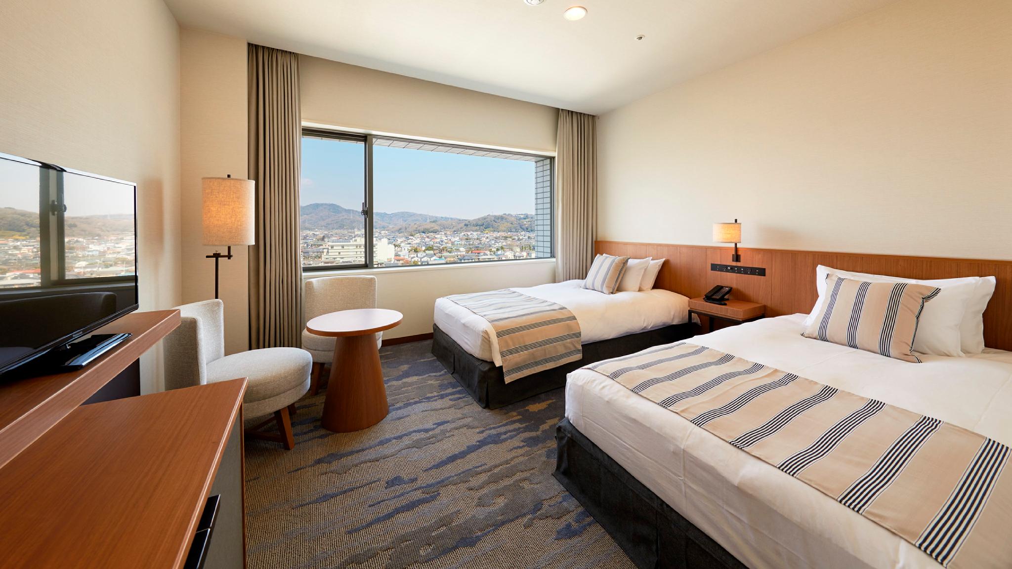 Standard, Twin Beds, Mountain Side, Mountain View