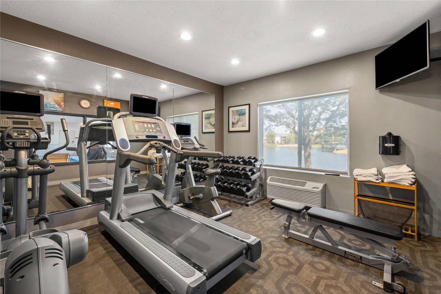 Comfort Inn & Suites Olathe - Kansas City 17/39