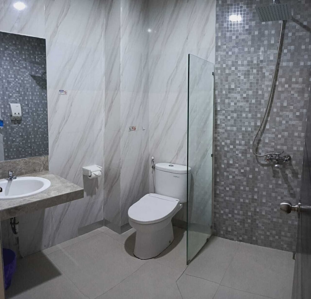 Alzara Hotel Syariah 34/38